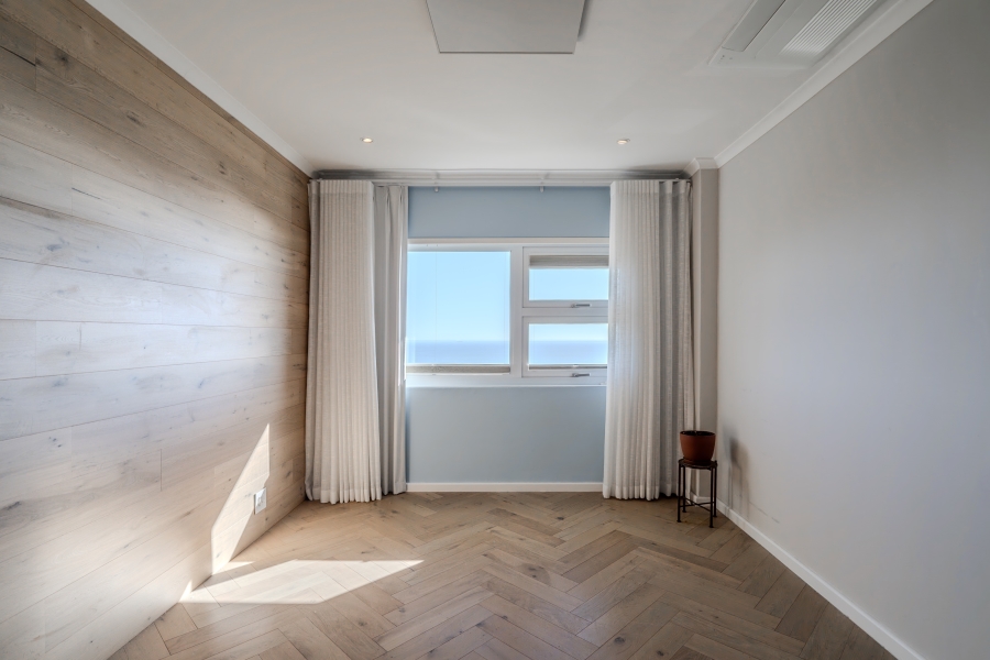 2 Bedroom Property for Sale in Camps Bay Western Cape